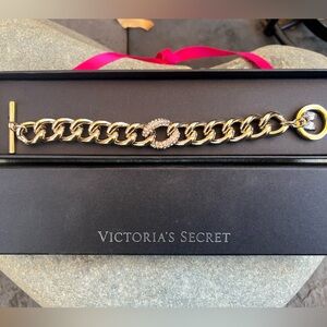 NWT Victoria's Secret Gold Toned Chain Bracelet with Rhinestones